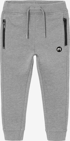 Pantaloni di NAME IT in grigio: frontale