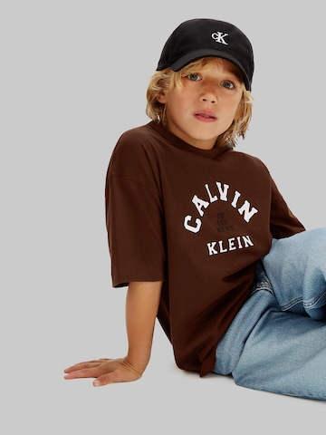 T-Shirt 'Varsity' Calvin Klein Jeans en marron