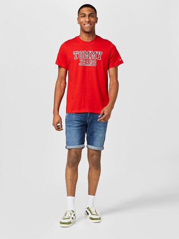 Tommy Jeans - Camiseta 'Essential' en rojo