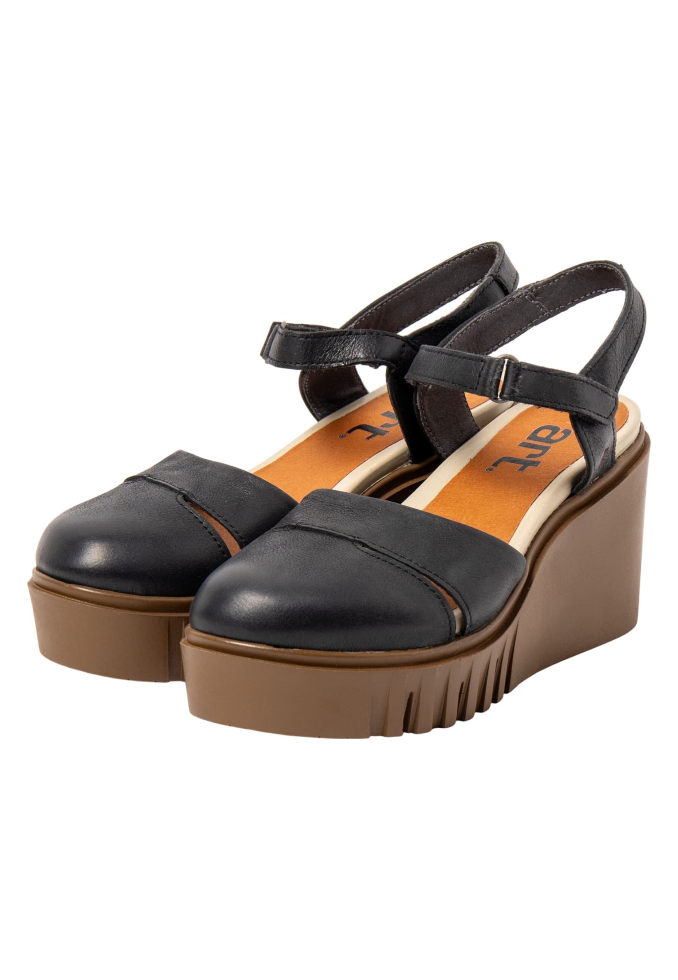ART Sandal in Black