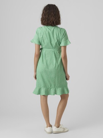 Vero Moda Maternity - Vestido en verde