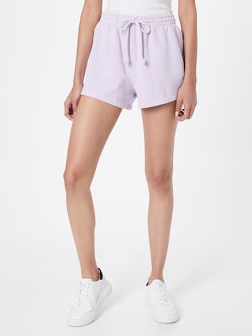 LEVI'S ® Lużny krój Spodnie 'Snack Sweatshort' w kolorze fioletowy: przód