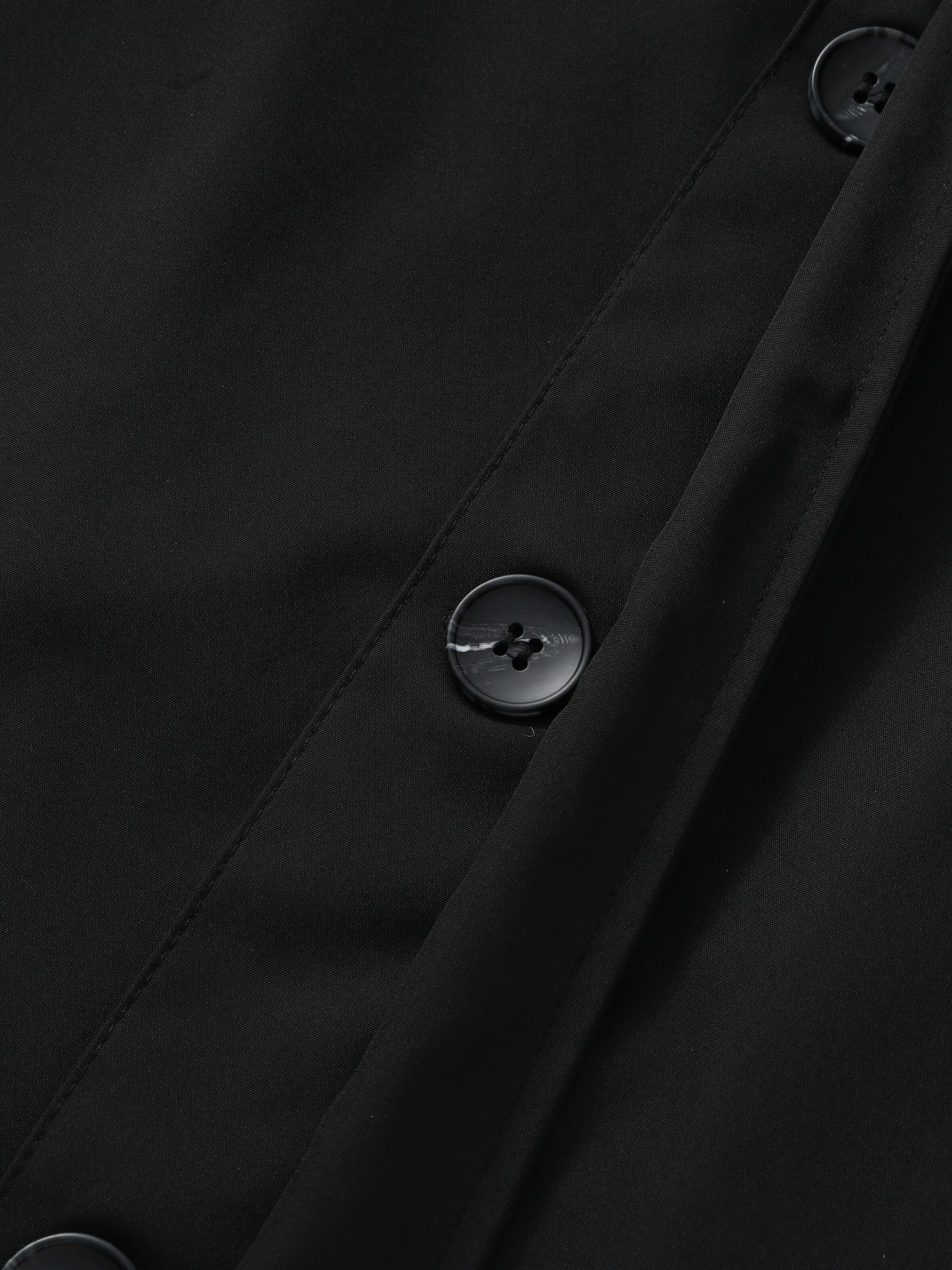 ALLTHEMEN Between-Seasons Coat 'Hauch' in Black