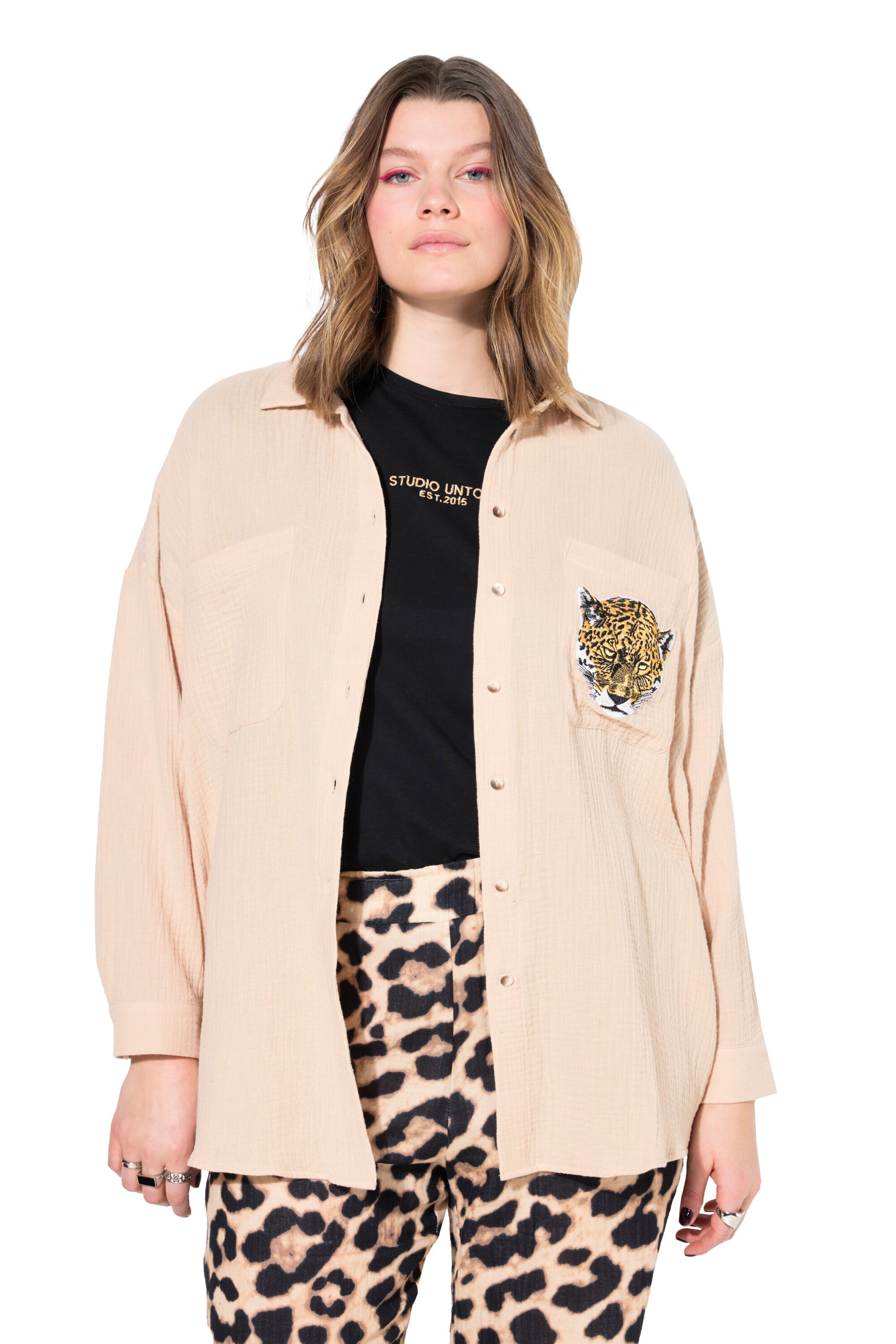 Studio Untold Blouse in Beige: voorkant