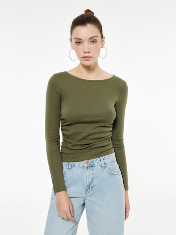 Koton Shirt in Green: front
