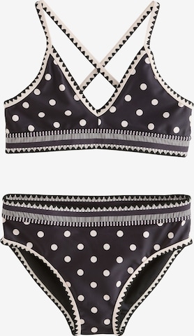 melns Next Bikini: no priekšpuses