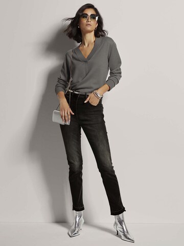 MADELEINE Trui in Grijs