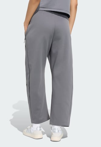 Loosefit Pantalon de sport 'Z.N.E.' ADIDAS SPORTSWEAR en gris