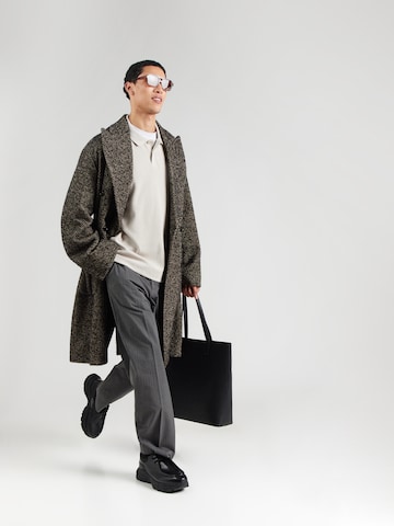 BOSS - Camiseta 'Petempestolong' en gris