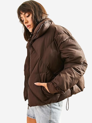 Bianco Lucci - Casaco de inverno em castanho