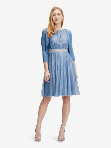 Robe de cocktail Vera Mont en bleu