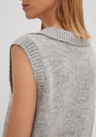 COMMA Pullover in Grau