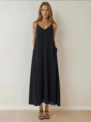 Robe Hiccup en noir : devant