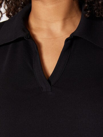 Trendyol Curve Shirt in Black