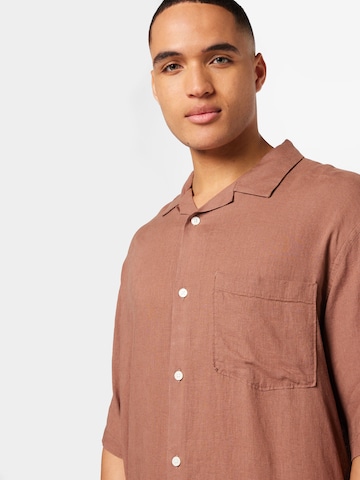 WEEKDAY Comfort fit Button Up Shirt in Brown