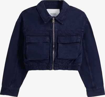 Bershka Veste mi-saison en bleu foncé, Vue avec produit