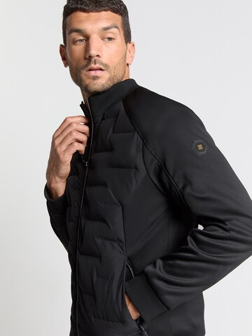 No Excess Jacke in Schwarz