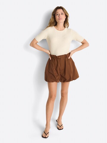 Rich & Royal Свитер в Белый