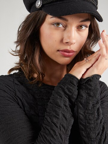 T-shirt 'NMZAHARA' Noisy may en noir