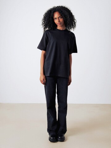 Maglia extra large di Honest Basics in nero