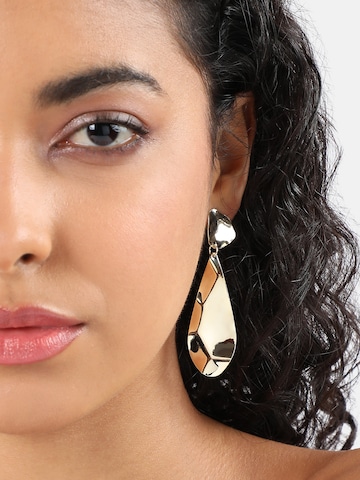 SOHI Ohrringe 'Lillie' in Gold: Vorderseite