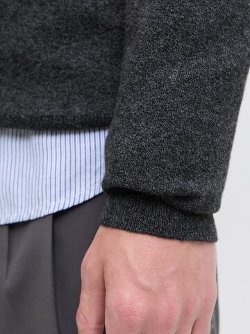 JACK & JONES Sweater 'JJEPERFECT' in Black