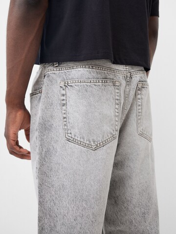Bershka Loose fit Jeans in Grey