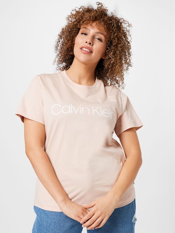 T-shirt Calvin Klein Curve en rose : devant