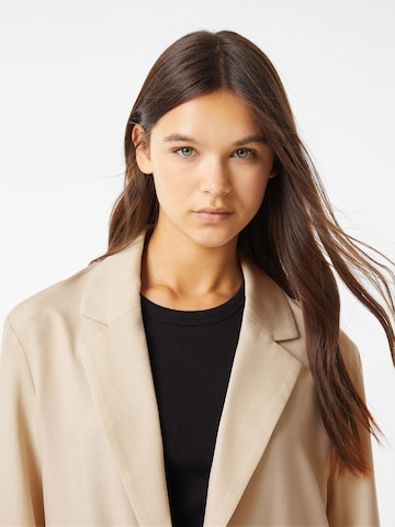 Bershka Blazers in Beige