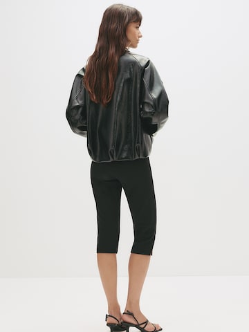 Pull&Bear Prehodna jakna | črna barva