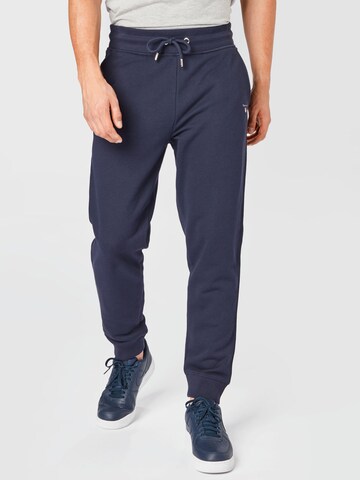 Tapered Pantaloni di GANT in blu: frontale