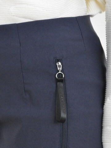 Navigazione Slim fit Trousers in Blue