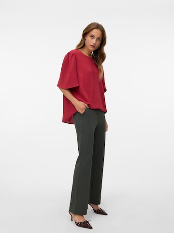 Regular Pantalon VERO MODA en vert : devant