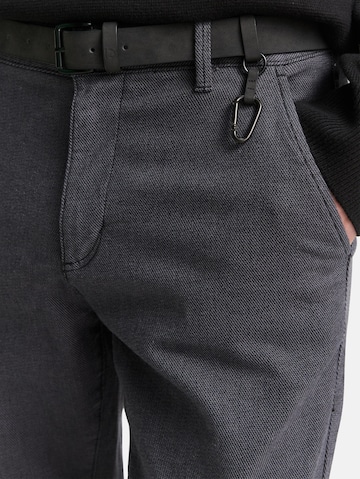 TOM TAILOR DENIM Slimfit Chino nadrág - szürke