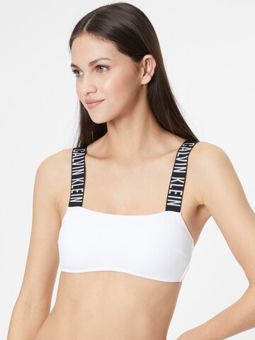 Calvin Klein Swimwear - Bustier Top de bikini en blanco: frente