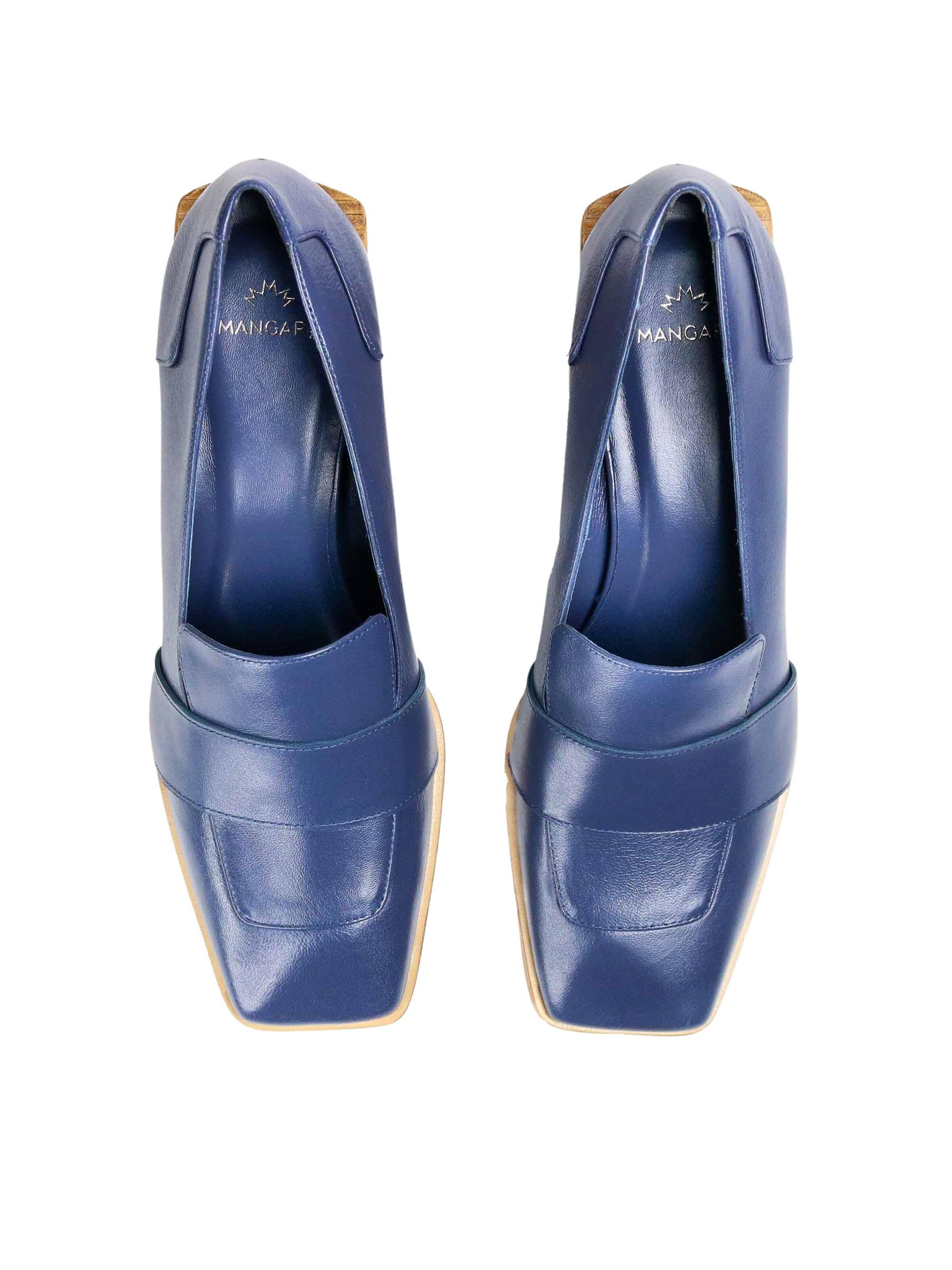 Mangara Atelier Pumps 'Mocassins Mangará Louro en cuir bleu' in Blauw
