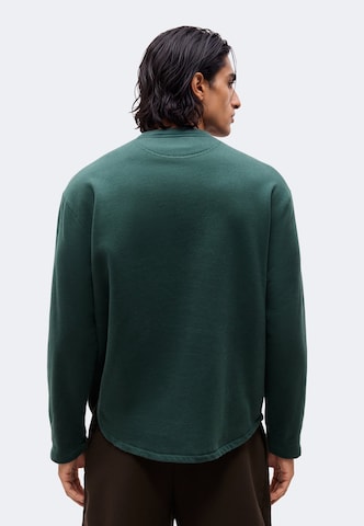 Abercrombie & Fitch Sweatshirt 'ESSENTIAL' i grøn: tilbage