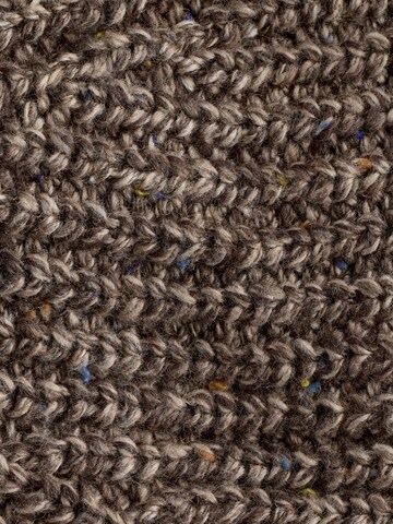 Next Muts in Beige