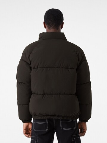 Bershka Zimska jakna | črna barva