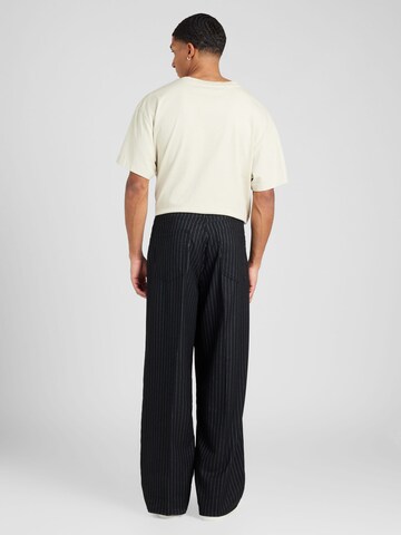 WEEKDAY Loose fit Trousers with creases 'Astro' in Black