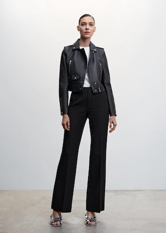 Regular Pantalon à plis 'Hailey' MANGO en noir