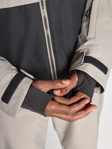 ICEPEAK Urheilutakki 'CHESTER' värissä harmaa