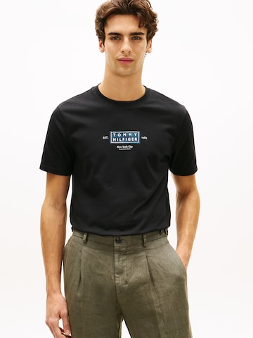 T-Shirt 'HERITAGE' TOMMY HILFIGER en noir : devant