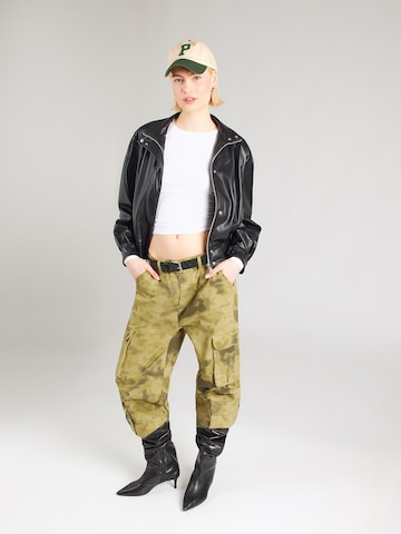 Tricou de la HOLLISTER pe alb