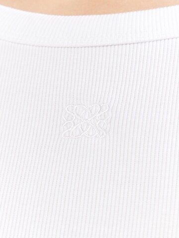 Tricou de la s.Oliver pe alb