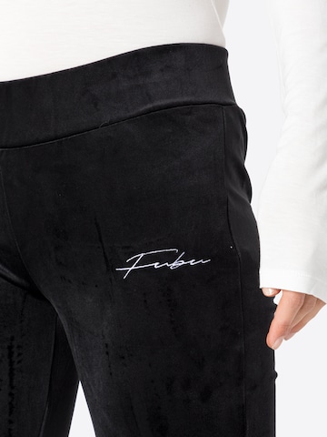 évasé Pantalon FUBU en noir