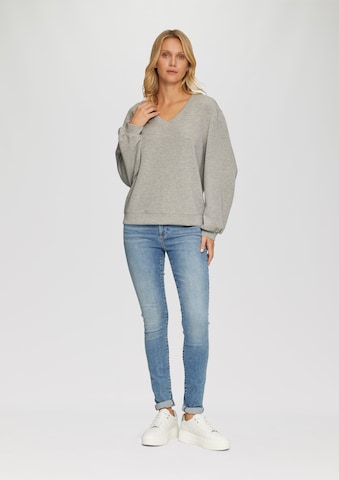 s.Oliver Sweatshirt in Grau