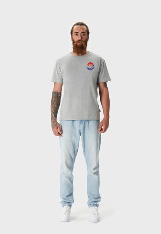 Oldskull Shirt 'Wrldvibe Explore The Wild' in Grijs