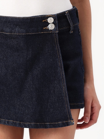 Gonna 'ONLSHAY' di ONLY in blu