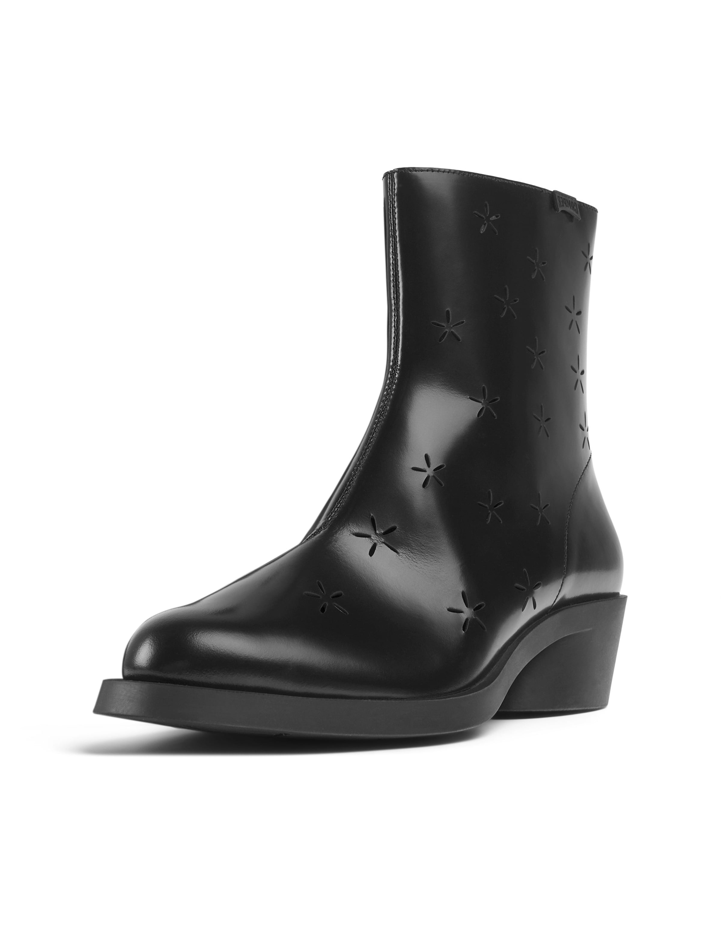 CAMPER Bootie ' Bonnie ' in Black: front